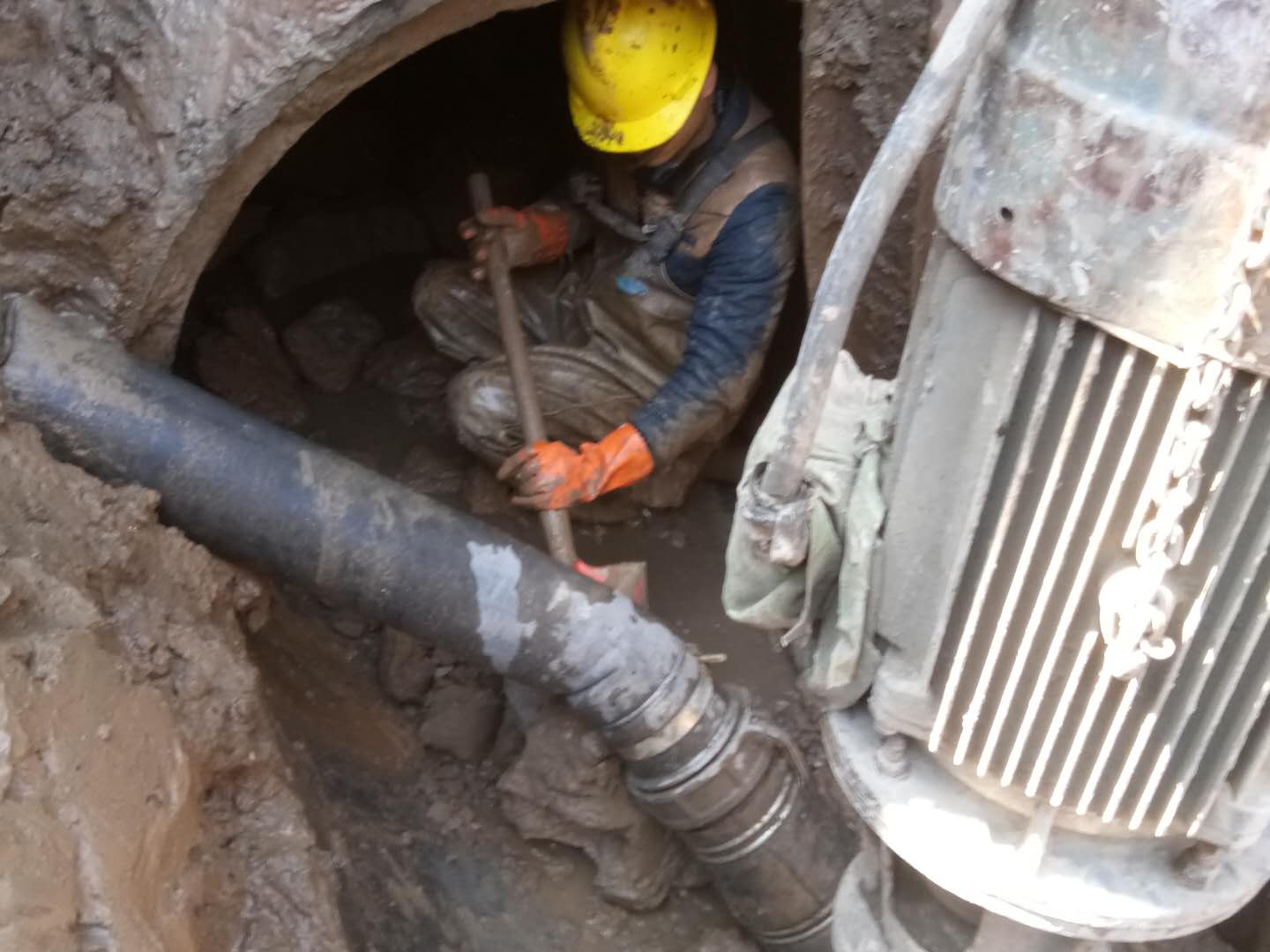 九寨沟管道清淤